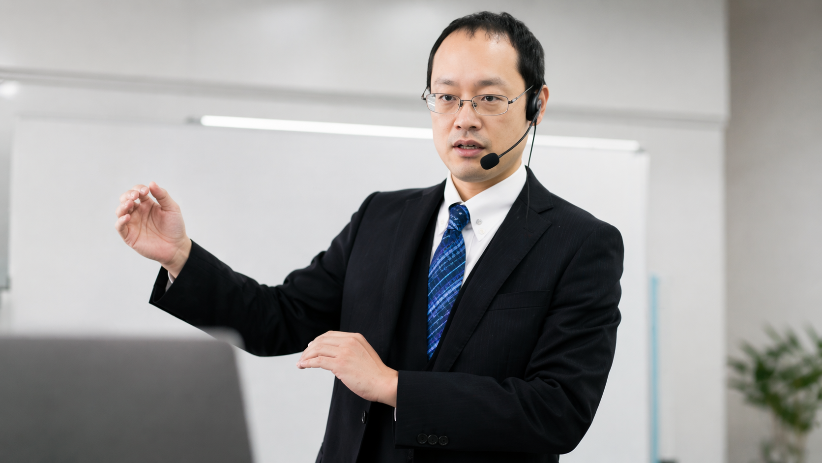 徹底した少人数双方向ライブ授業