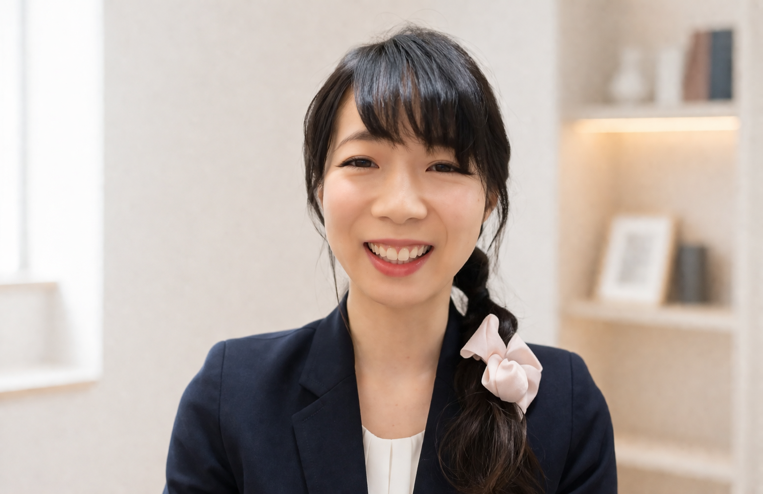 鈴木 晴香 氏